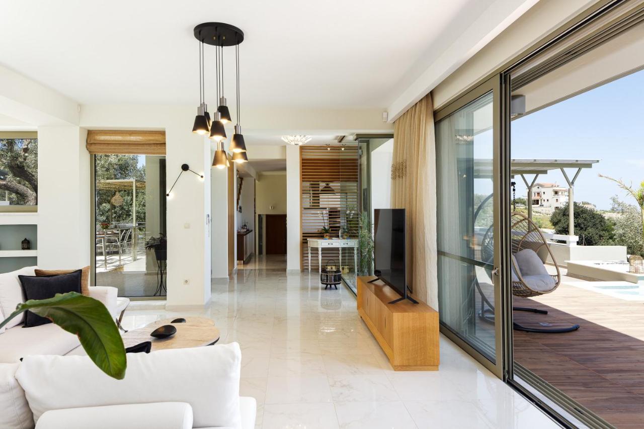 Rizes Villa With Jacuzzi & Heated Pool Agia Triada Eksteriør bilde