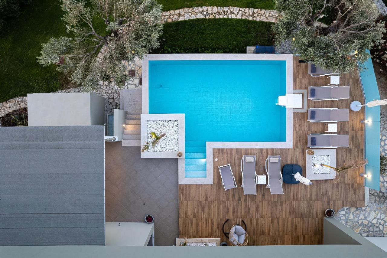 Rizes Villa With Jacuzzi & Heated Pool Agia Triada Eksteriør bilde