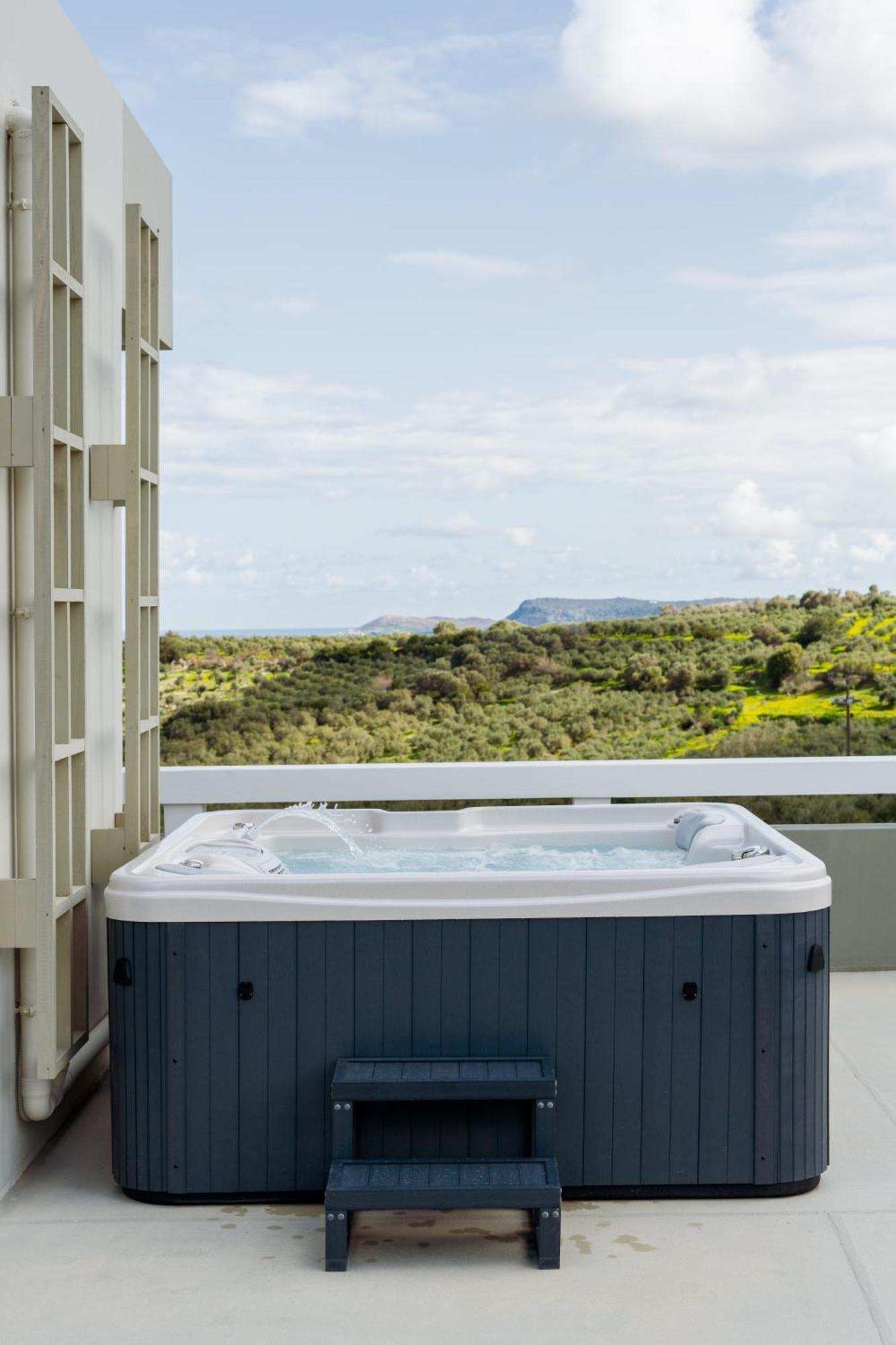 Rizes Villa With Jacuzzi & Heated Pool Agia Triada Eksteriør bilde